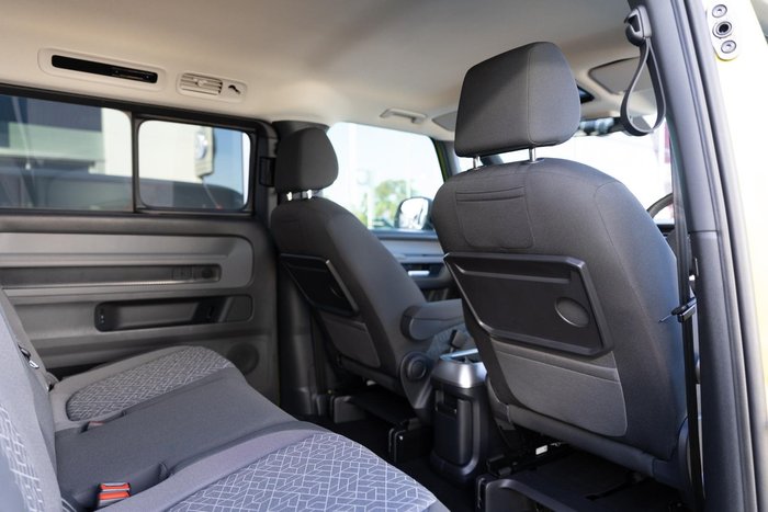 2025 Volkswagen ID. Buzz Pro BEV560