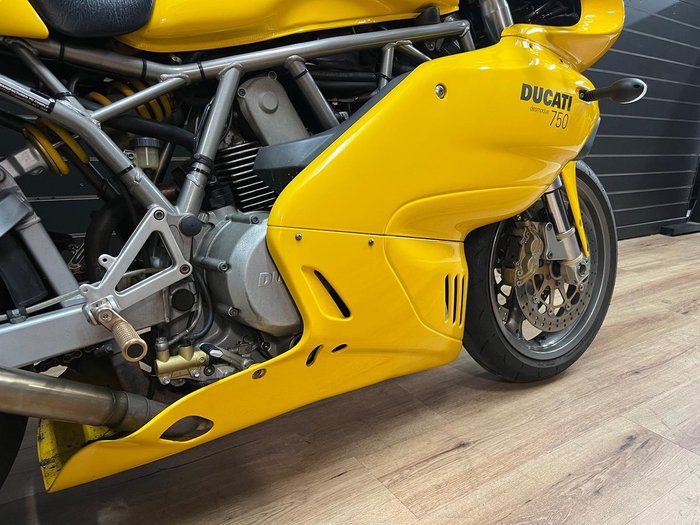 2001 DUCATI 750 SS F/FAIRING Yellow