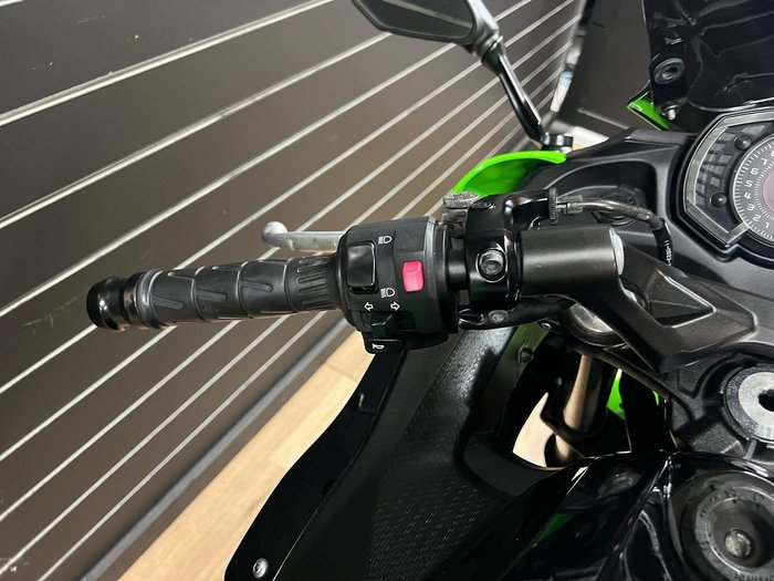 2018 Kawasaki NINJA 650L (LAMS) KRT EDITION Green