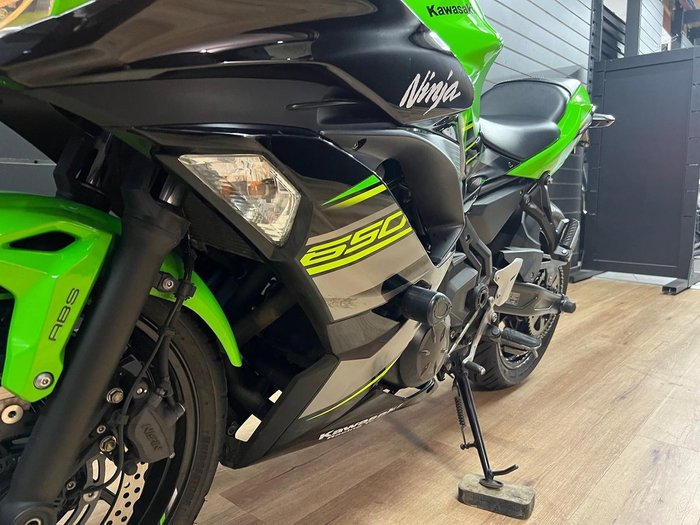 2018 Kawasaki NINJA 650L (LAMS) KRT EDITION Green