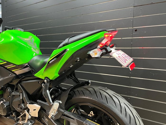2018 Kawasaki NINJA 650L (LAMS) KRT EDITION Green