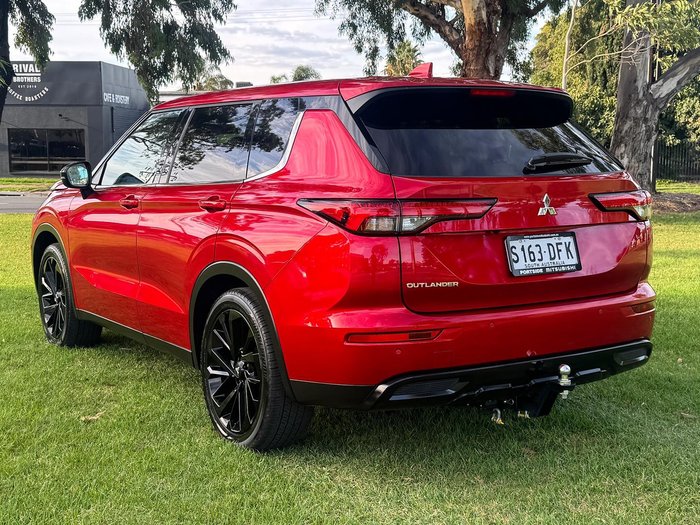 2024 Mitsubishi Outlander Black Edition