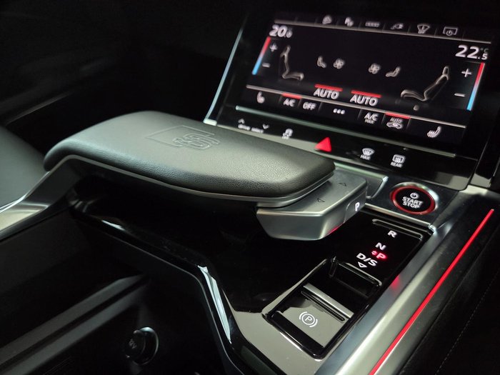2024 Audi SQ8 e-tron