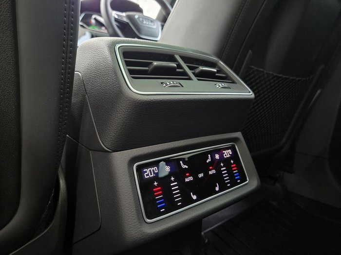 2024 Audi SQ8 e-tron