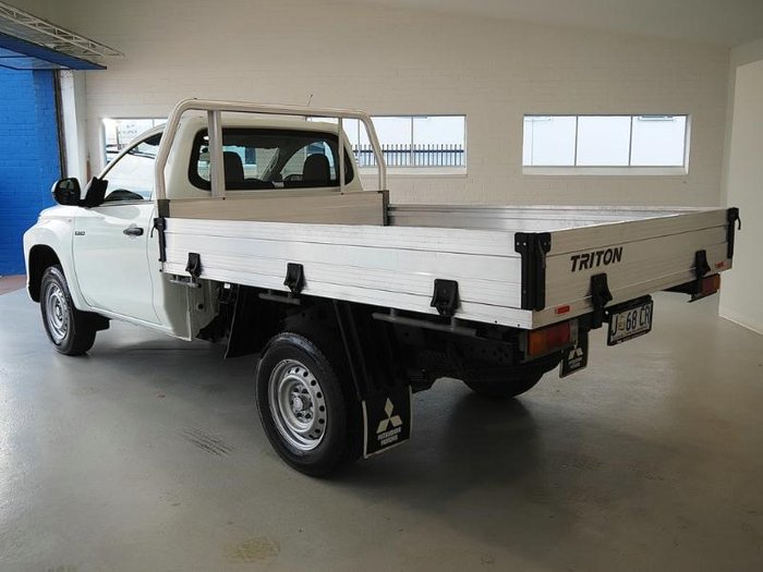 2020 Mitsubishi Triton GLX