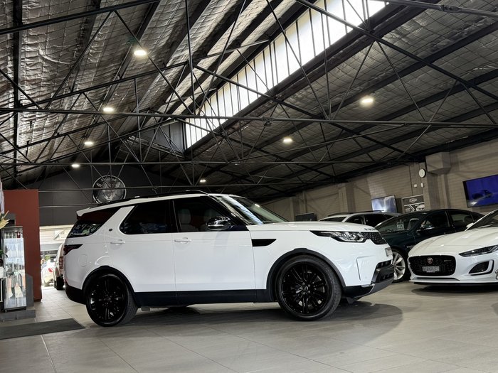 2017 Land Rover Discovery TD6 HSE