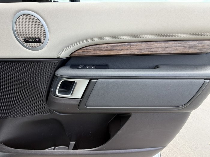 2017 Land Rover Discovery TD6 HSE