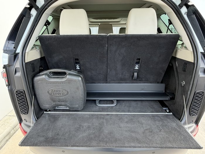 2017 Land Rover Discovery TD6 HSE