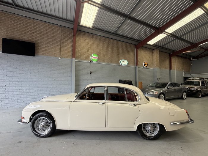 1966 Jaguar S-Type 3.8