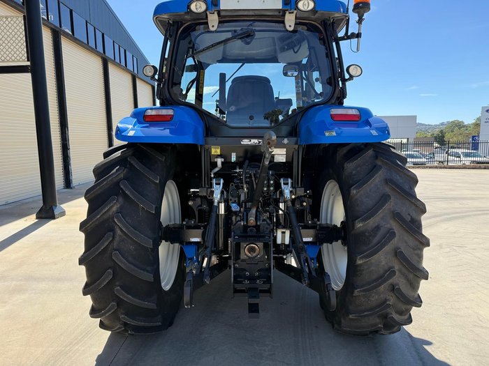 New Holland T6020