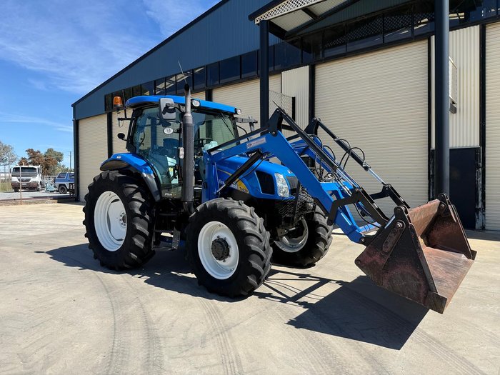 0 New Holland T6020