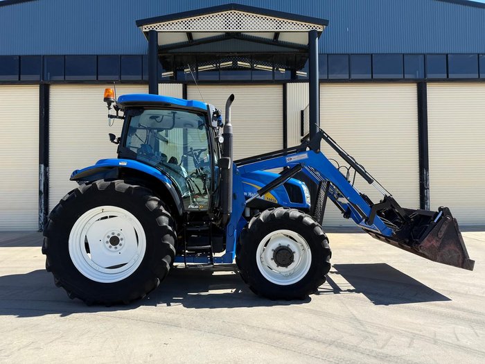 0 New Holland T6020