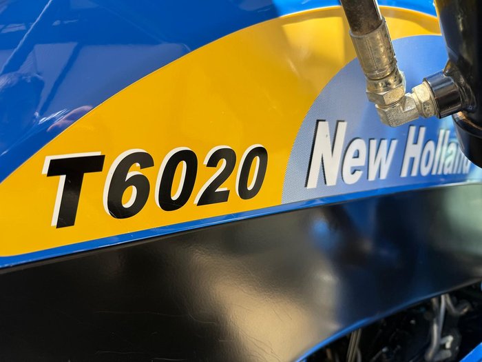 0 New Holland T6020