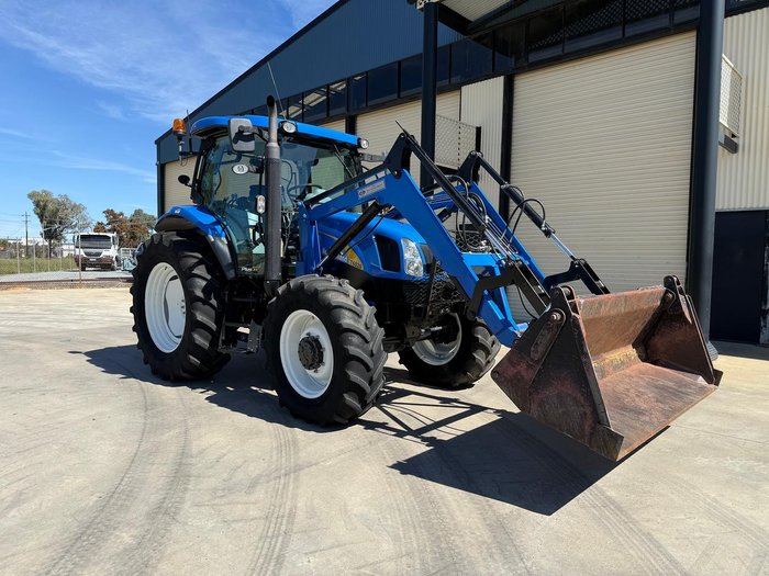 New Holland T6020