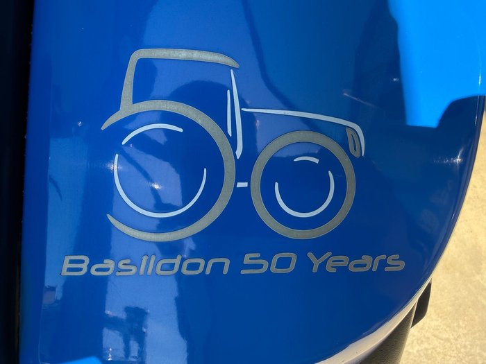 New Holland T6020