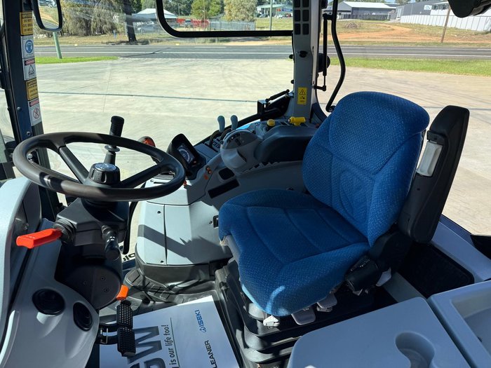 New Holland T6020