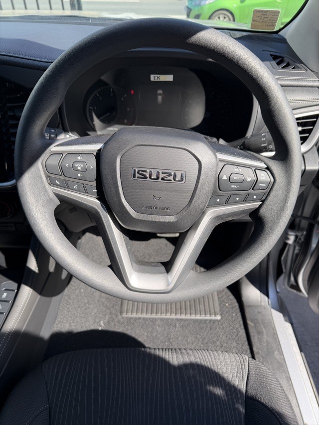 2025 Isuzu MU-X LS-M