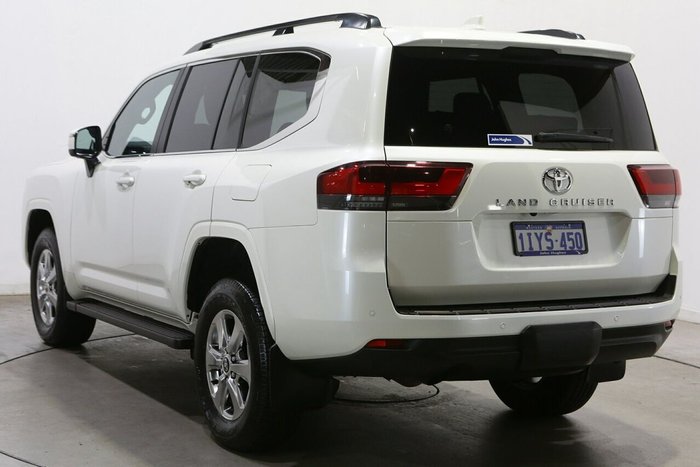 2025 Toyota Landcruiser VX
