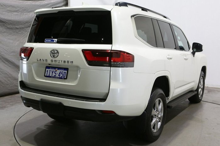2025 Toyota Landcruiser VX