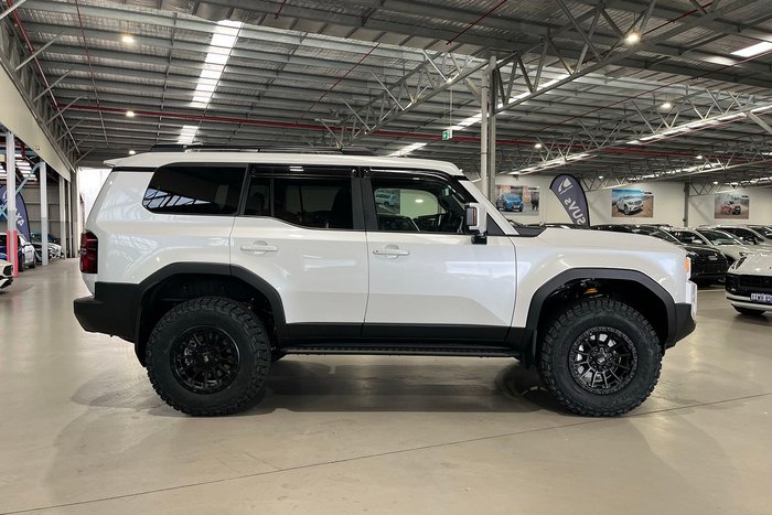 2025 Toyota Landcruiser Prado GXL