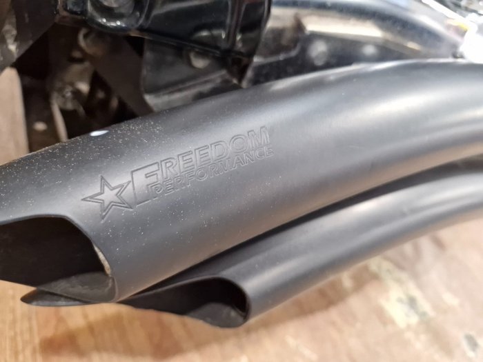 2009 Suzuki VZR 1800 BOULEVARD (M109R) LE White