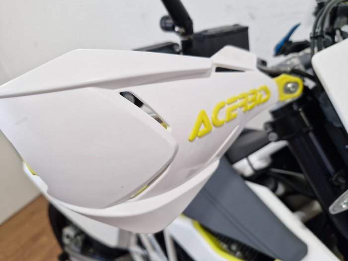 2018 Husqvarna 701 SUPERMOTO WHITE