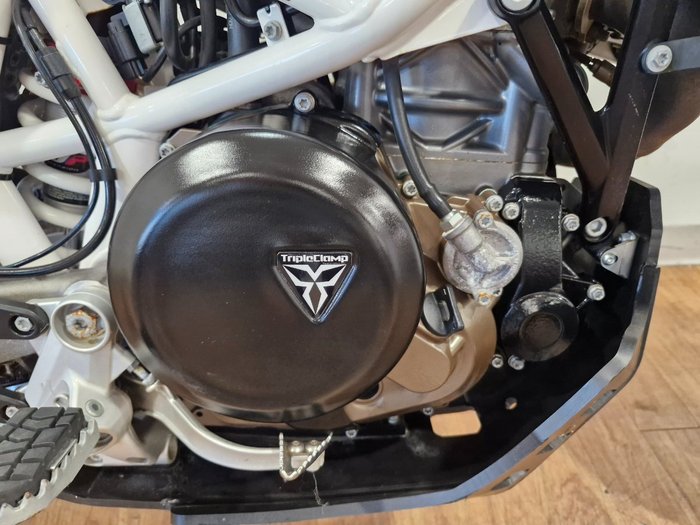 2018 Husqvarna 701 SUPERMOTO WHITE