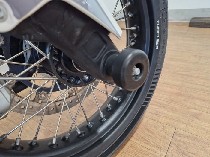 2018 Husqvarna 701 SUPERMOTO WHITE