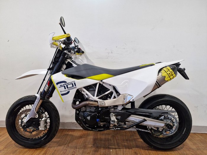 2018 Husqvarna 701 SUPERMOTO WHITE