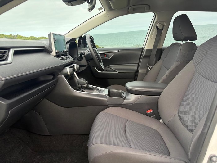 2022 Toyota RAV4 GX
