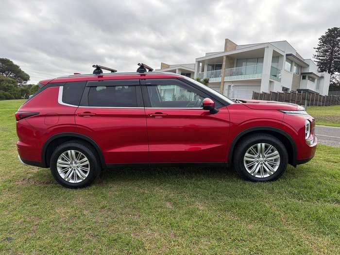 2021 Mitsubishi Outlander LS
