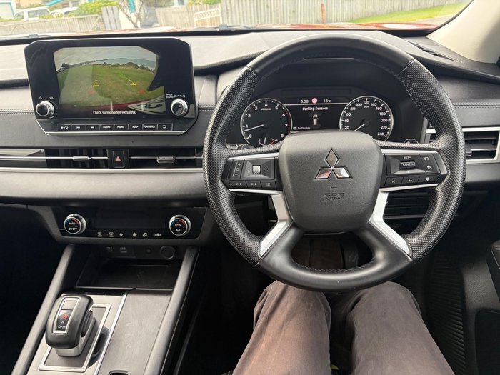 2021 Mitsubishi Outlander LS