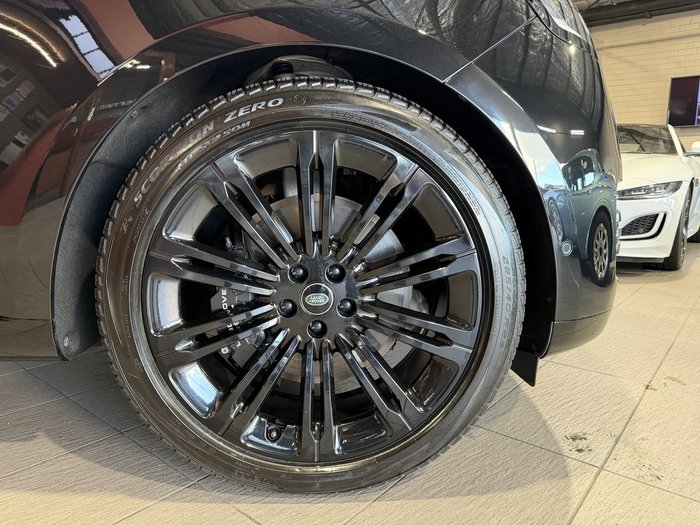 2022 Land Rover Range Rover P530 Autobiography