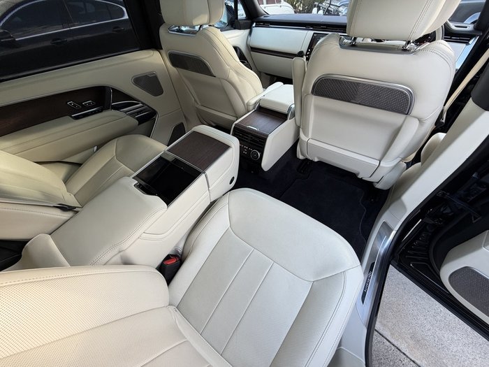 2022 Land Rover Range Rover P530 Autobiography