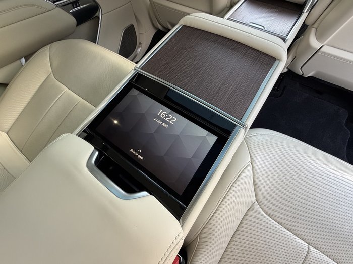 2022 Land Rover Range Rover P530 Autobiography