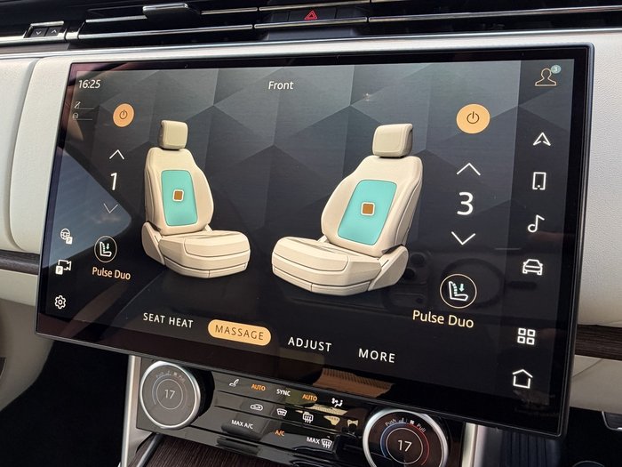 2022 Land Rover Range Rover P530 Autobiography