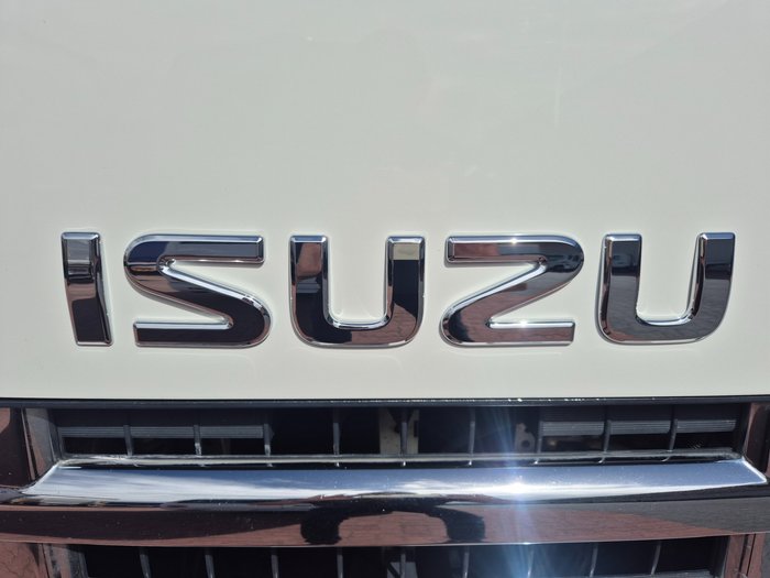 2015 Isuzu Trucks FSD850 12 PLT Refrigerated Taut/Lift