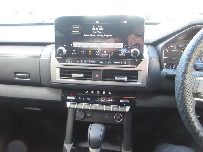 2025 Nissan Navara ST-X