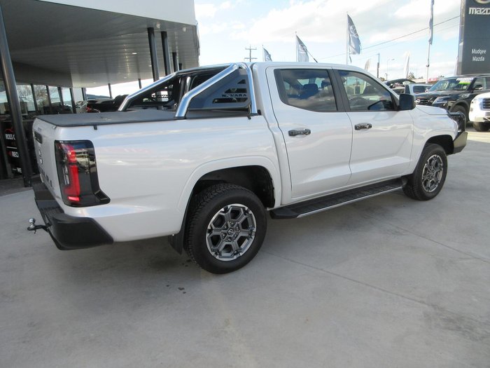 2025 Nissan Navara ST-X