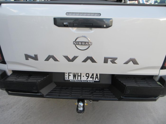 2025 Nissan Navara ST-X