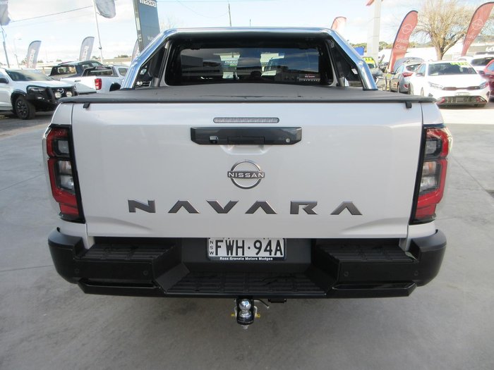2025 Nissan Navara ST-X