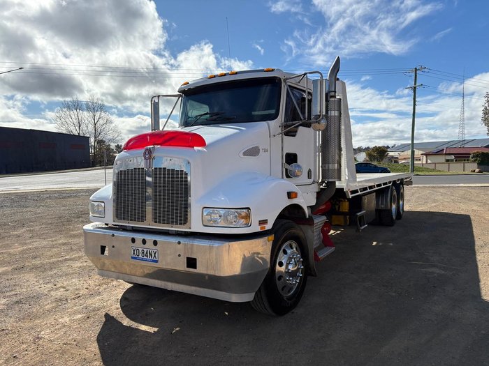 2010 Kenworth T358 Tilt Tray