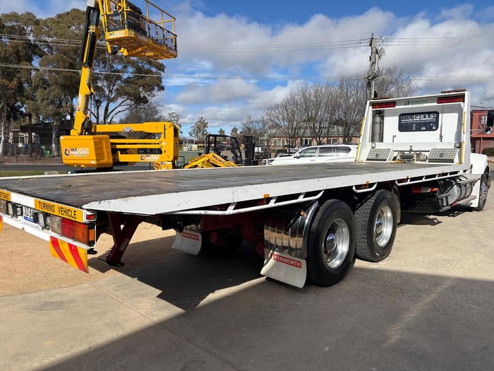 2010 Kenworth T358 Tilt Tray