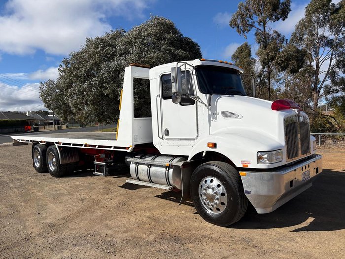 2010 Kenworth T358 Tilt Tray
