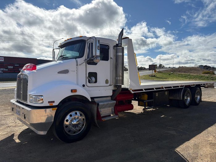 2010 Kenworth T358 Tilt Tray