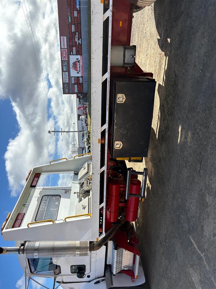 2010 Kenworth T358 Tilt Tray