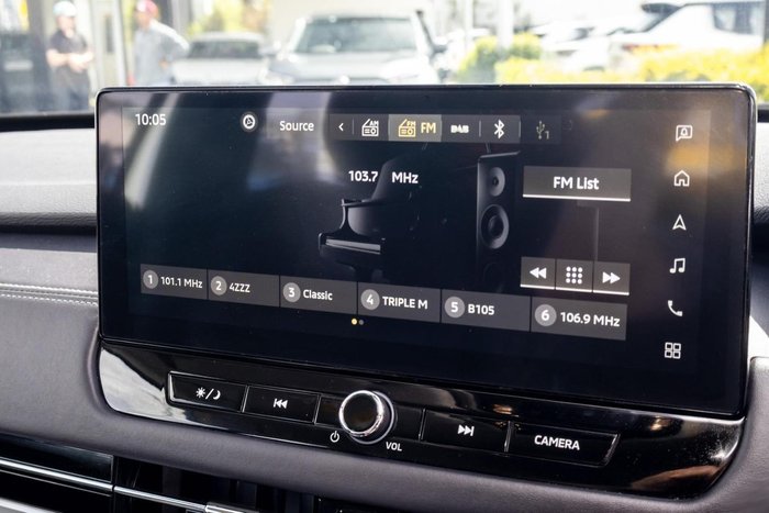 2025 Mitsubishi Outlander ES