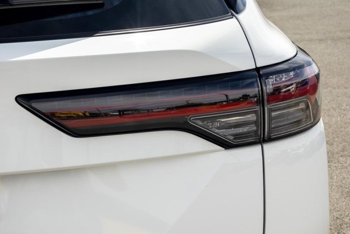 2025 Mitsubishi Outlander ES
