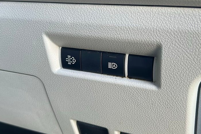 2020 Toyota Hiace Commuter