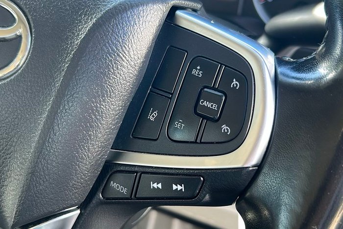 2020 Toyota Hiace Commuter